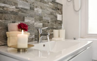 6 Simple Ways to Make a Bathroom Look Larger
